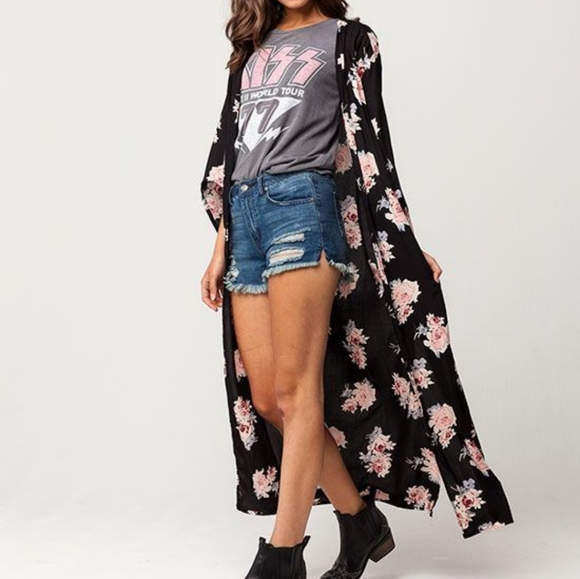 Angie brand kimono Clearance